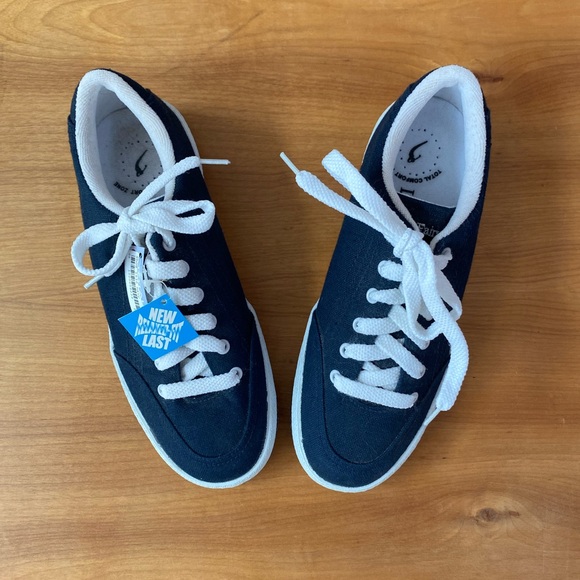 Footjoy Shoes - FOOTJOY Sneaker/Golf Shoes Size 5 Never Worn